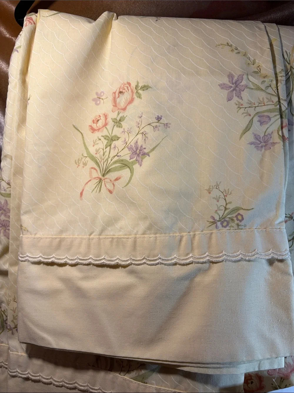 Vintage JCPenney Cream full size Floral Vintage Pillowcases and Shams Set LL